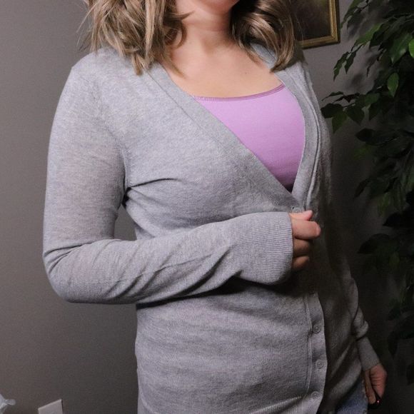 GAP Boyfriend Cardigan Button Up Thin Knit - Picture 4 of 9